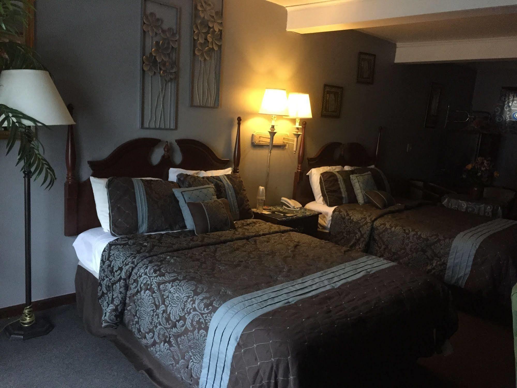 Hamilton Inn Sturbridge Buitenkant foto