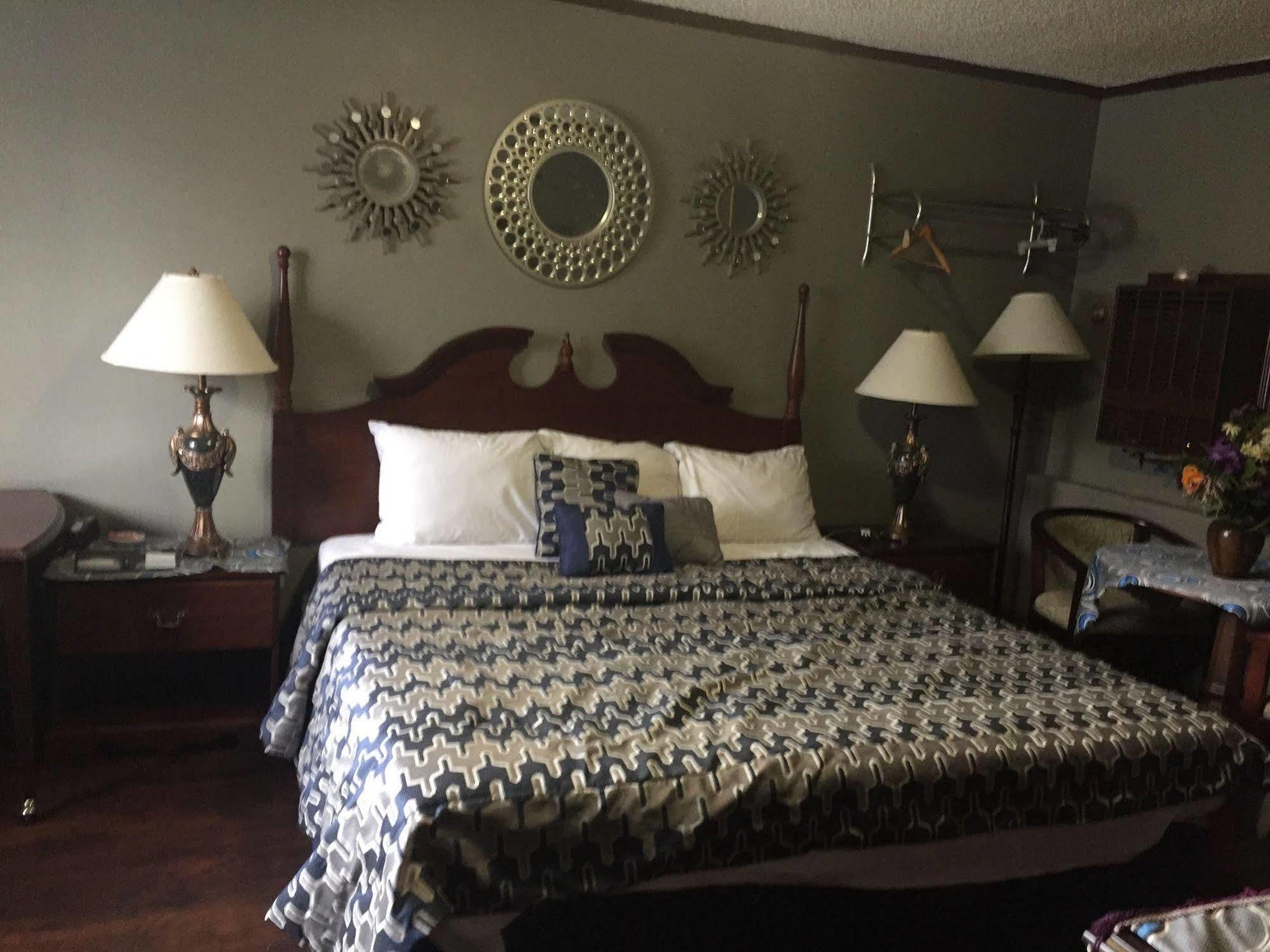 Hamilton Inn Sturbridge Buitenkant foto