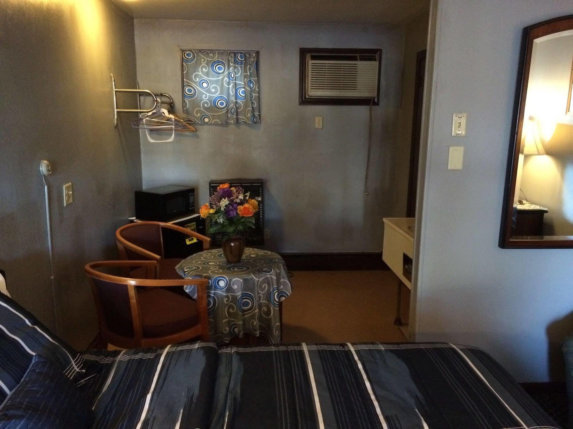 Hamilton Inn Sturbridge Buitenkant foto