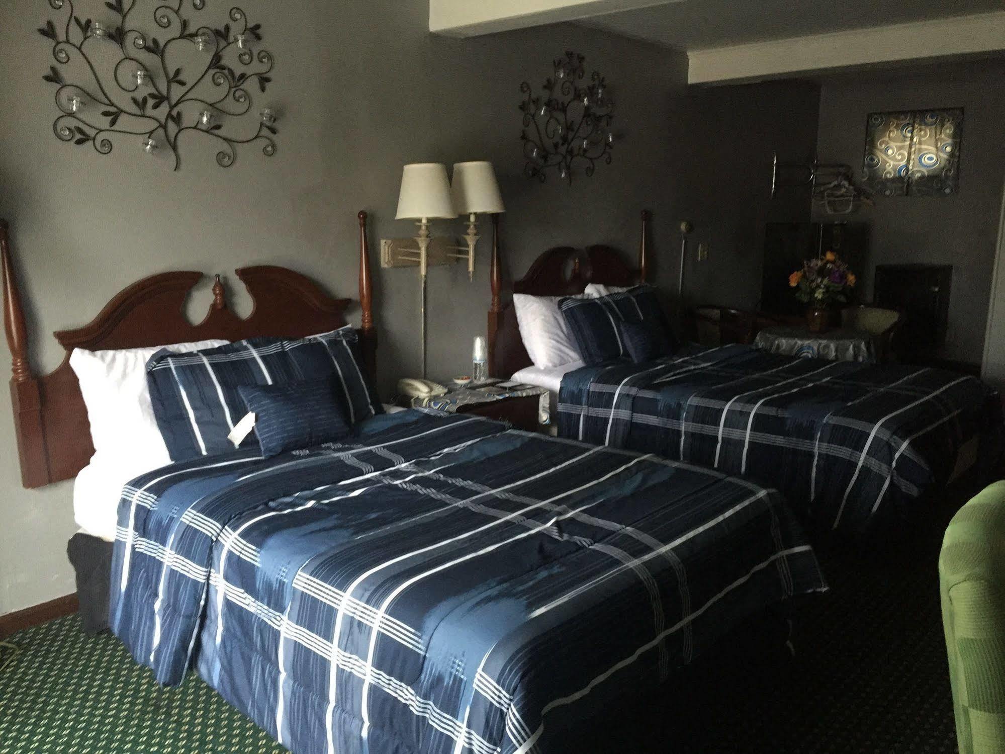 Hamilton Inn Sturbridge Buitenkant foto