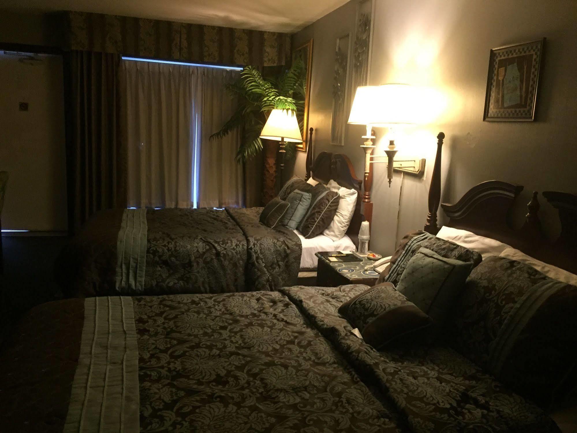 Hamilton Inn Sturbridge Buitenkant foto
